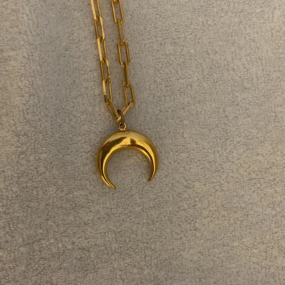 Necklace - Picture 2 of 4